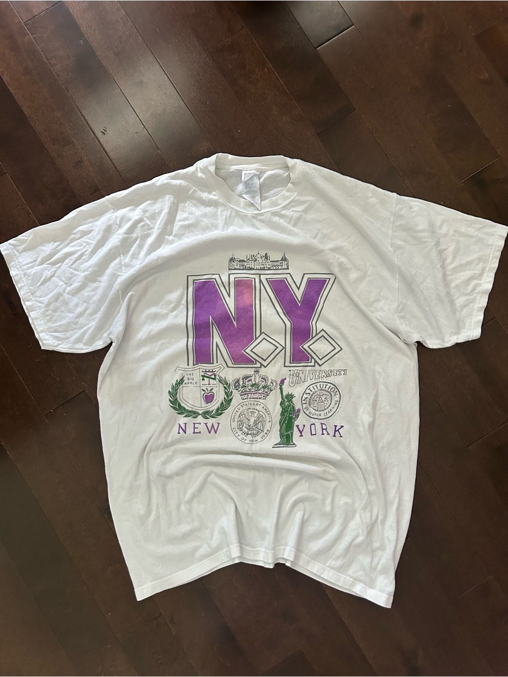 Vintage New York City 90’s Landmark Destination Tourist Graphic Tee